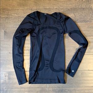 Lululemon vented long sleeve